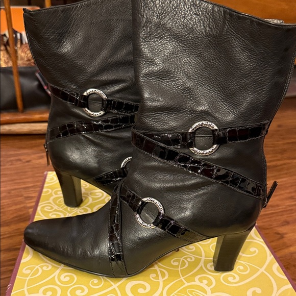 Brighton Risque Boots - Picture 2 of 4